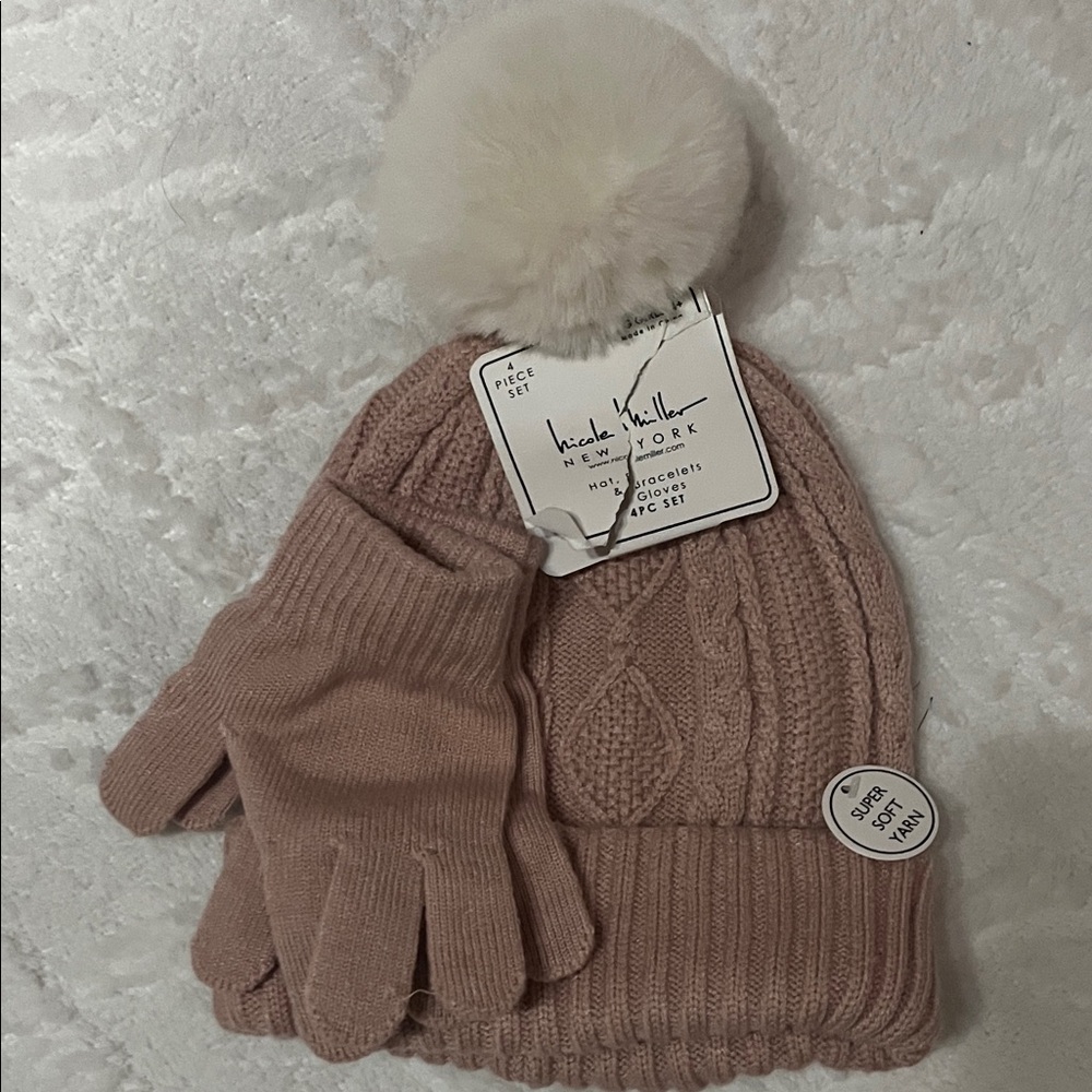 KIDS 🧒 HATS ❄️Nicole Miller Blush Knit Hat and Glove Set